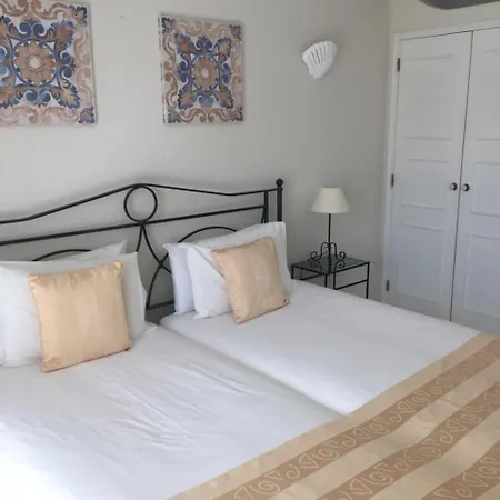 Frühstückspension Casa Oleandro By Flo 4*